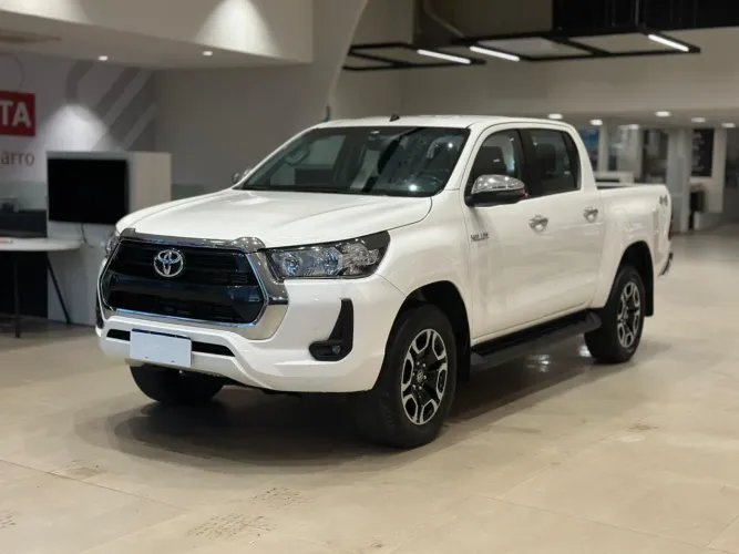 Toyota Hilux CD SRV 4X4 2.8 TDI Diesel Aut. 2024