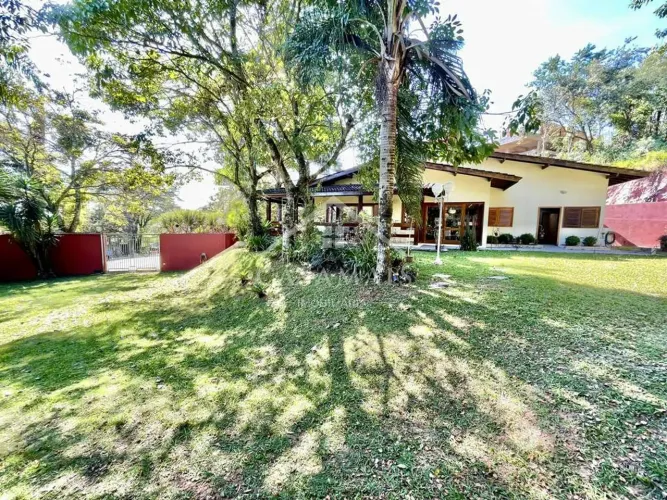 CASA DE ALTO PADRÃO EM CONDOMÍNIO FECHADO A VENDA NA FAZENDINHA - GRANJA VIANA