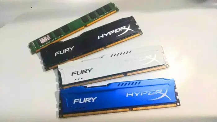 Memória Ram Hyperx Fury Ddr3 Cor Azul,Branco,Preto e + 8gb Hx316c10f/8