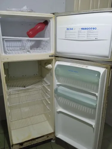 Vendo geladeira duplex