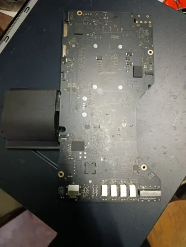 Placa iMac a1418 i5 2015 820-00431a com defeito