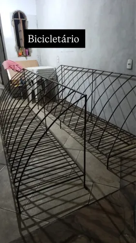 Bicicletário de ferro 