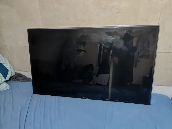 TV Samsung 46 polegadas, modelo: UN46D6500VGXZD FONTE QUEIMADA