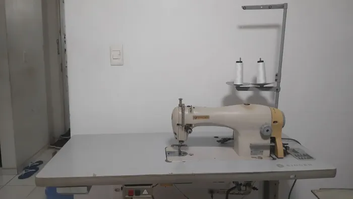 2 Máquinas de Costura