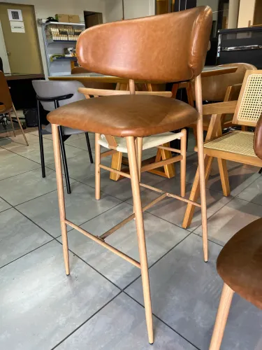 Banqueta no courino