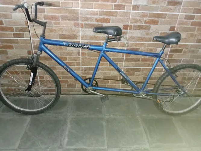 Bicicleta para duas pessoas