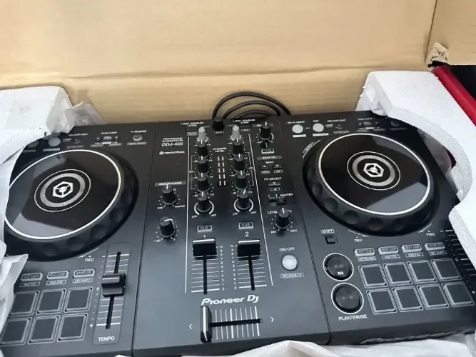 Controladora DJ - Pioneer DDJ-400