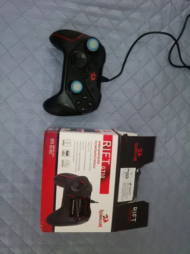 Controle gamer REDRAGON RIFT G710 TURBO p/ PC  PS3 e SWITCH