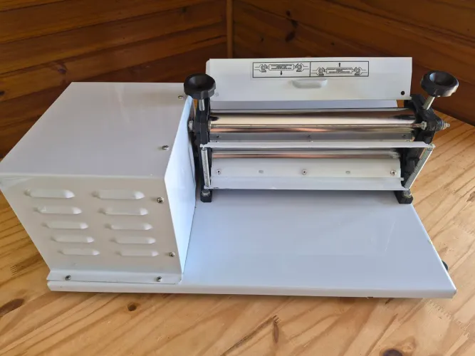 LAMINADOR ELÉTRICO