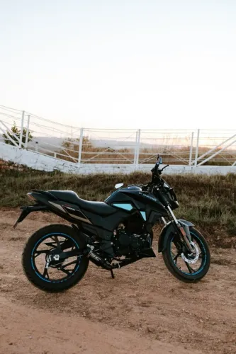 MOTO SHINERAY JEF 150s 23/24 Design Esportivo CONSERVADA BAIXO KM