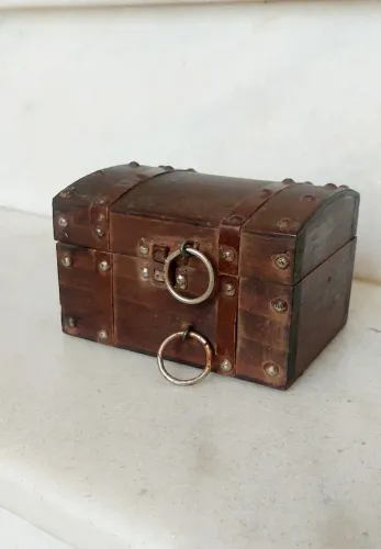 Antigo Mini Baú Pirata Madeira