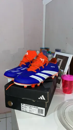 CHUTEIRA PREDATOR CLUB FxG (CHUTEIRA ADIDAS)