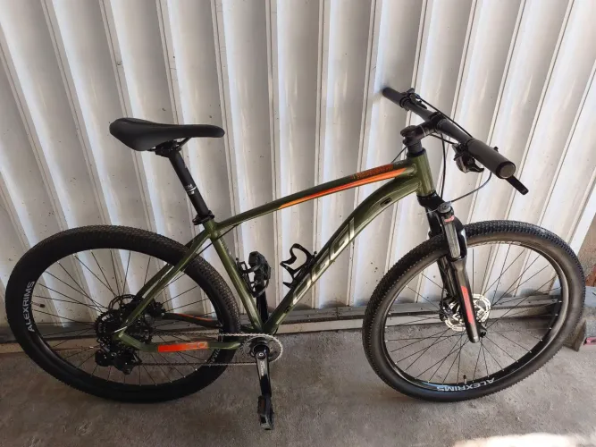 Bicicleta topada