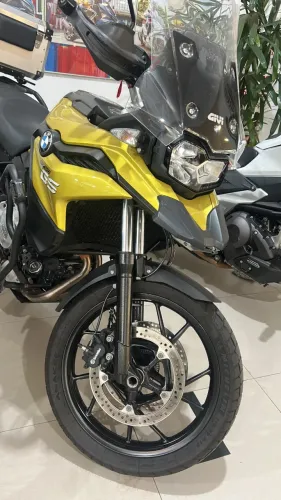 GS F 750 TOP COM ACESSORIOS