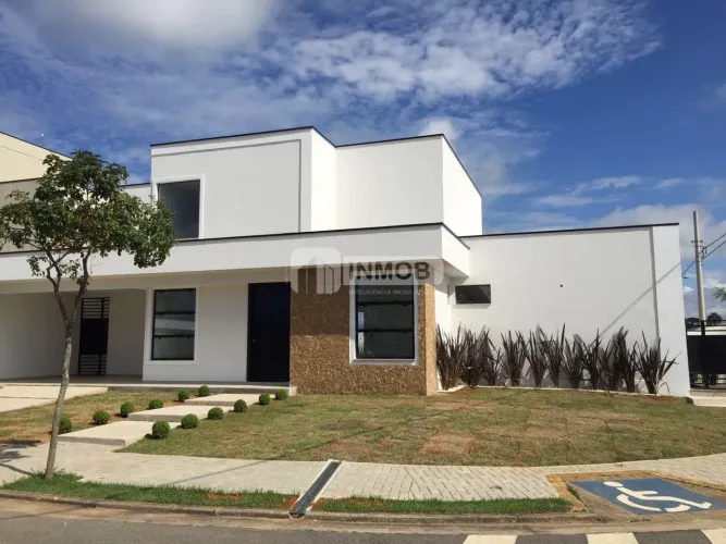 Casa em Condomínio em Quiririm, Taubaté | 3 Suítes