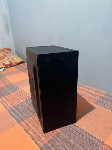 PC i3 4ª Geração 8GB RAM 750GB HD - Gabinete Mid Tower Preto