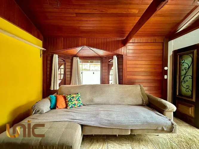 Casa com 4 dormitórios à venda, 238 m² por R$ 800.000,00 - Limoeiro - Guapimirim/RJ