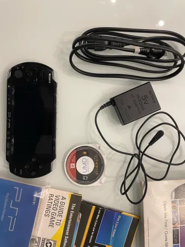 PSP 3000 - Playstation Portátil