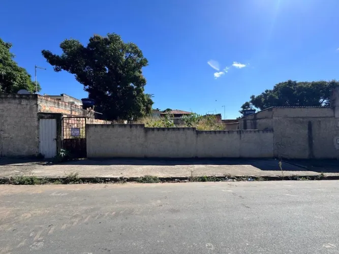 Lote localizado no bairro jardim da Gloria em Vespasiano
