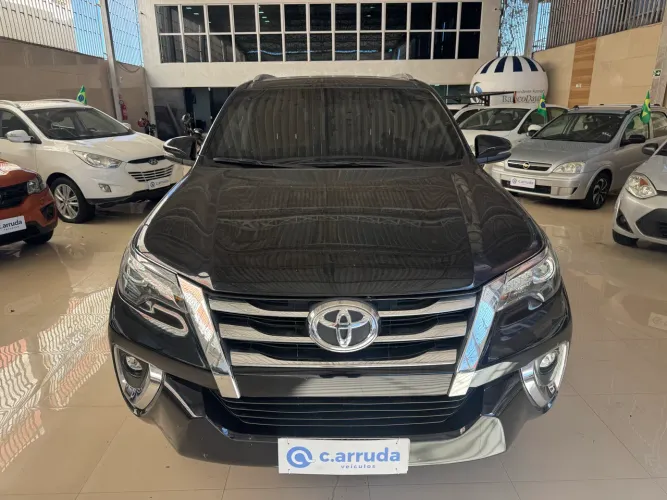 Toyota Hilux SW4 SRX 4X4 2.8 TDI 16V Dies. Aut. 2019