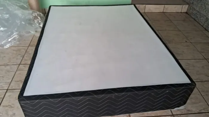 Cama box de casal com colchão,