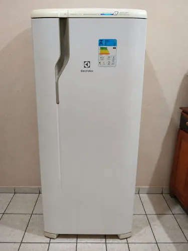 Vendo Geladeira Electrolux FrostFree