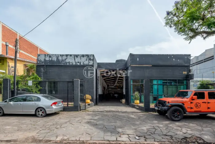 Galpão / Depósito / Armazém / Pavilhão à venda Rua Serro Azul, Santa Maria Goretti - Porto