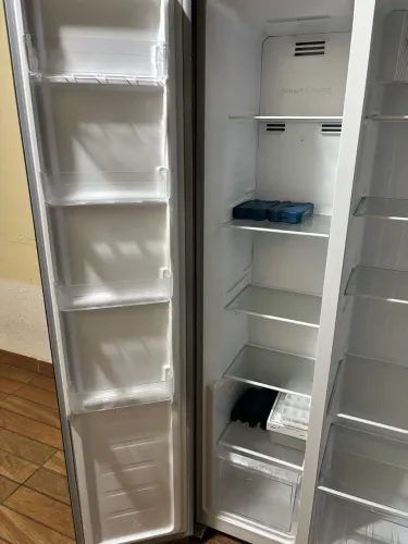 Vendo Geladeira Inverter 
