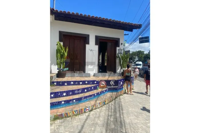 PONTO COMERCIAL NA PRAÇA DA IGREJA DE ARRAIAL DAJUDA - OBS: VALOR EXTRA PELO FUNDO DE COMÉ