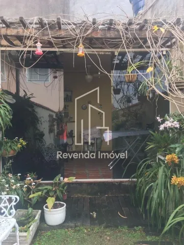 Sobrado Impecável na Penha de França: 3 Quartos, 1 Suíte, 2 Banheiros, 5 Vagas de Garagem,