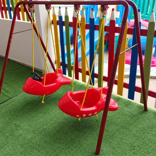Balanço com estrutura de ferro