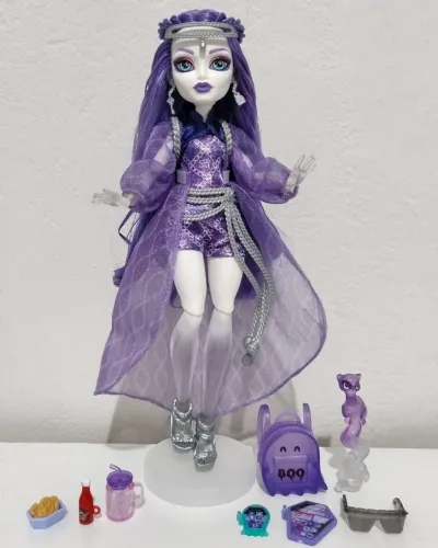 Boneca Monster High - Spectra Vondergeist (G3) Básica