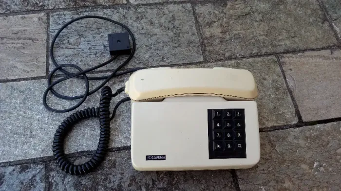 Telefone antigo de tecla