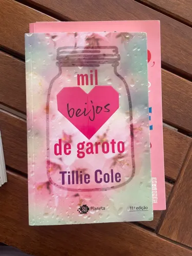 livro mil beijos de garoto