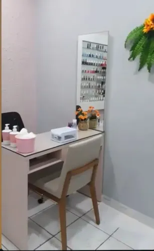 Mesa + espelho de unha