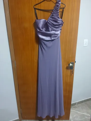Vestido de festa lilás
