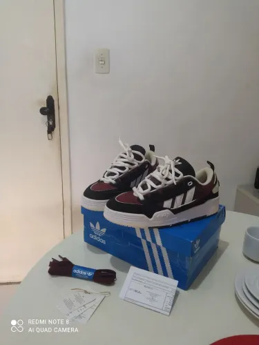 Tênis Adidas "original" Ade 2000!