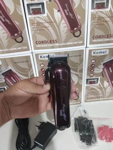 Máquina de cortar cabelo kemei/ na promoção.