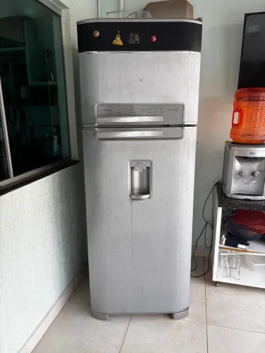 Vendo geladeira 1200