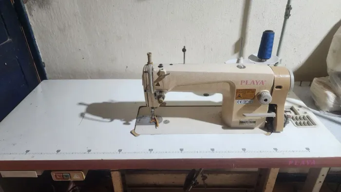 Maquina de costura profissional