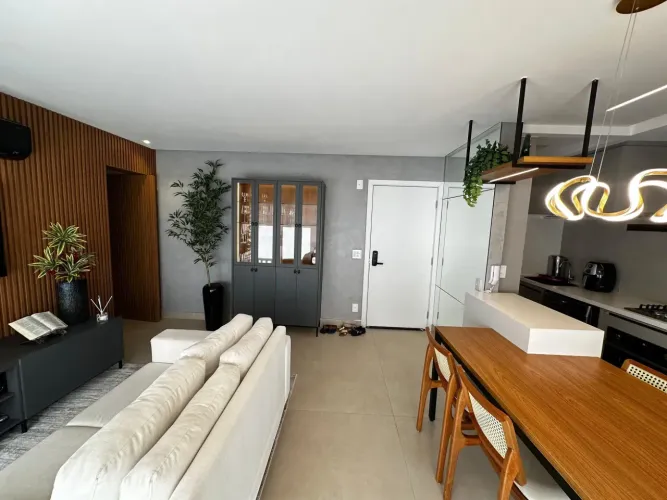 ELEV MARISTA MOBILIADO E DECORADO! 2 SUÍTES 73m²
