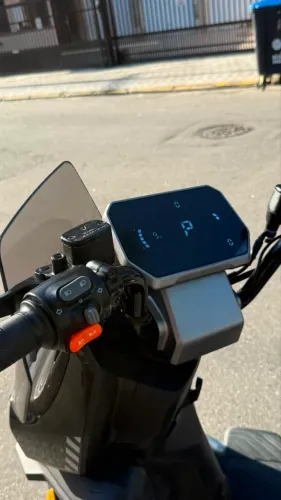 Moto elétrica Yadea a prova d?água