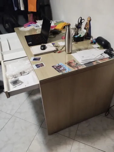 Mesa para loja ou escritório 