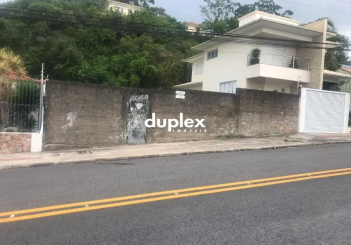 TERRENO COM 622,00 m² EM COQUEIROS
