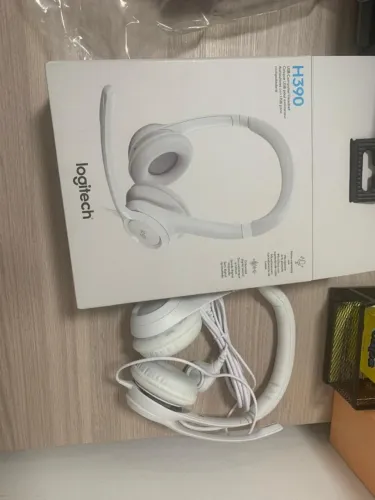 Headset Logitech H390 USB Branco com Microfone - Excelente Estado