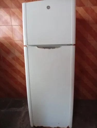 Geladeira GE Branca