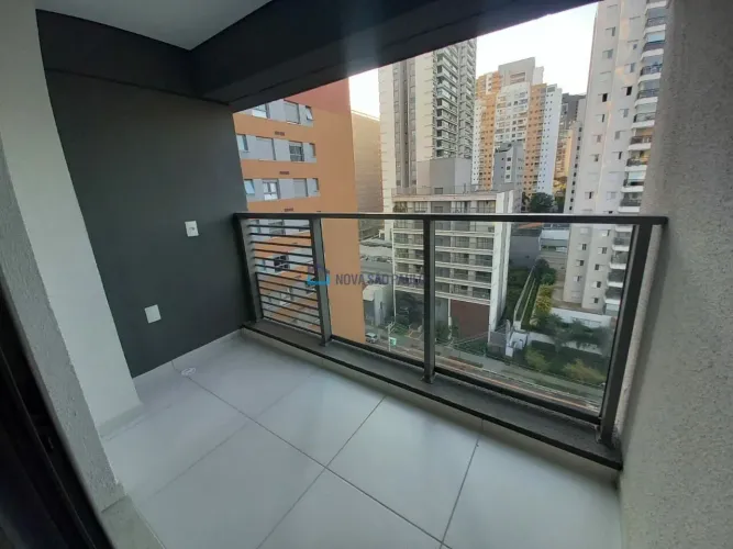 Studio com varanda a pouco metros do Metrô Alto do Ipiranga