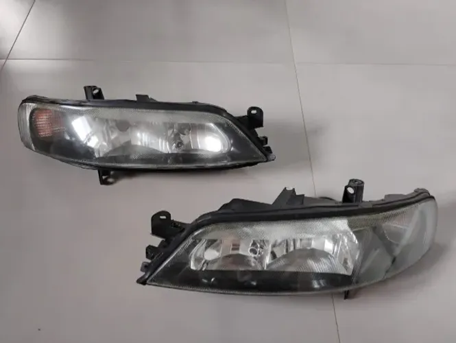 Par farol máscara negra Vectra