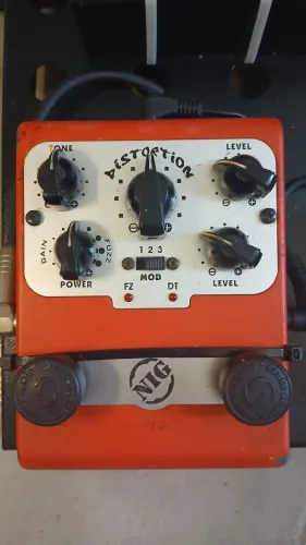 Mult fuzz and distortion NIG (distorção e fuzz) 