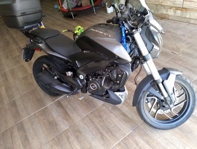 Dominar 400